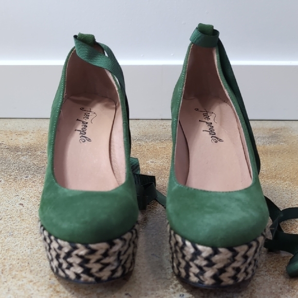 NWOT Free People | Green Suede Wedge Espadrilles Calf Tie Size EU 38 Size 7.5 - Picture 3 of 12